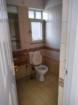 Bathroom in 4 BHK Apartment at DLF Westend Heights, Sector 53 – for Rent