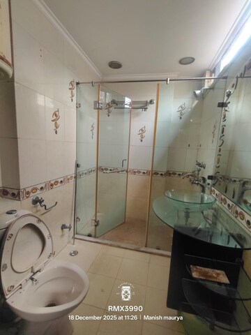 Master Bedroom in 3 BHK Builder Floor at Greater Kailash ii – for Sale