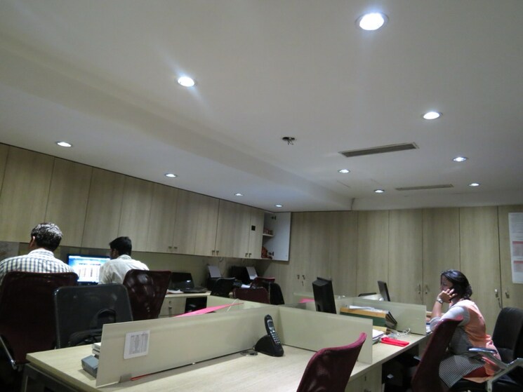 Team Area, universal-trade-tower Commercial Office Space 1000 Sq.Ft. In Sispal Vihar Gurgaon 9647717