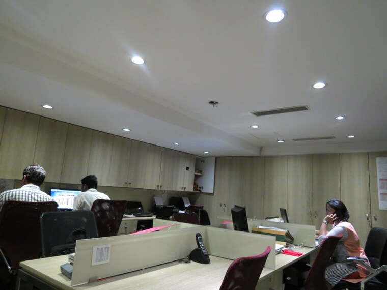 Team Area, universal-trade-tower Commercial Office Space 1000 Sq.Ft. In Sispal Vihar Gurgaon 9647717