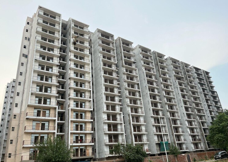 Exterior View, s3-green-avenue 3 Bedroom 645 Sq.Ft. Apartment In Sector 85 Faridabad 9647747
