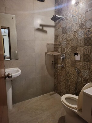 Bathroom in 4 BHK Builder Floor at Dlf Phase ii – for Rent