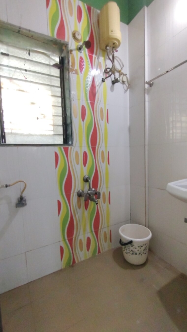 Bathroom, sunflower-chs 1.5 Bedroom 810 Sq.Ft. Apartment In Kopar Khairane Navi Mumbai 9647801