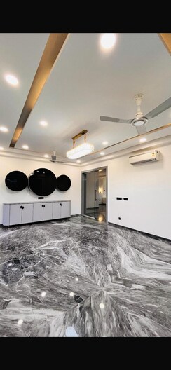3.5 BHK + Pooja Room Builder Floor For Sale in Sushant Lok 3