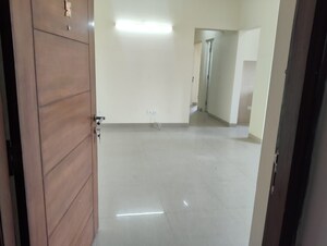 Room in 3 BHK Apartment at Emaar Emerald Estate, Sector 65 – for Rent