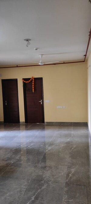 2 BHK Apartment For Rent in SG Shikhar Height, Siddharth Vihar