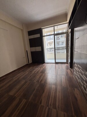 Room in 3 BHK Apartment at Bulland Heights, Sain Vihar – for Sale