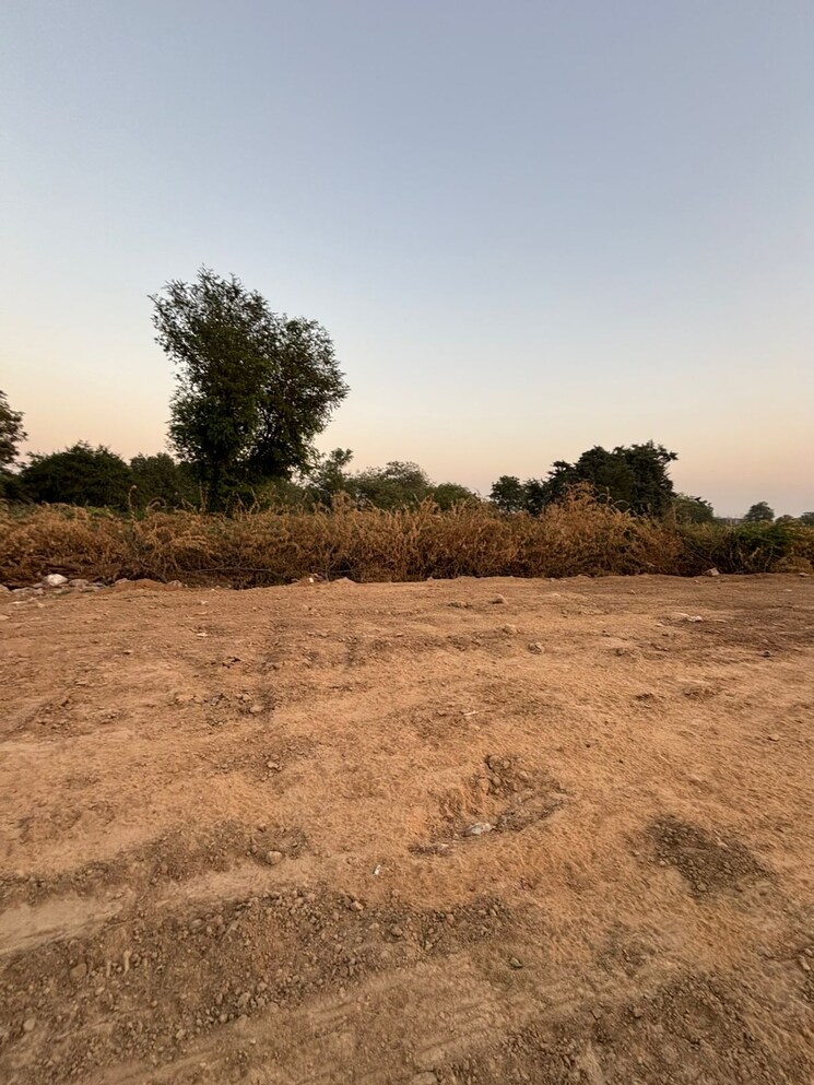 undefined, mumatpura Commercial Land 4200 Sq.Yd. In Mumatpura Ahmedabad 9647813