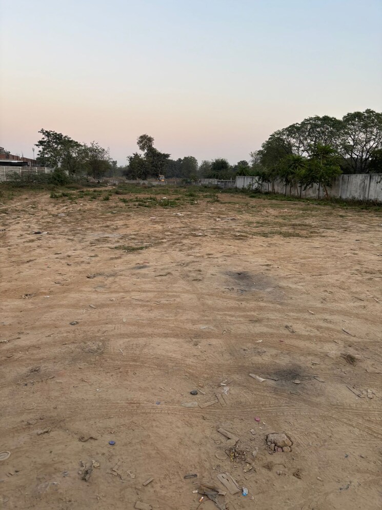undefined, mumatpura Commercial Land 4400 Sq.Yd. In Mumatpura Ahmedabad 9647872