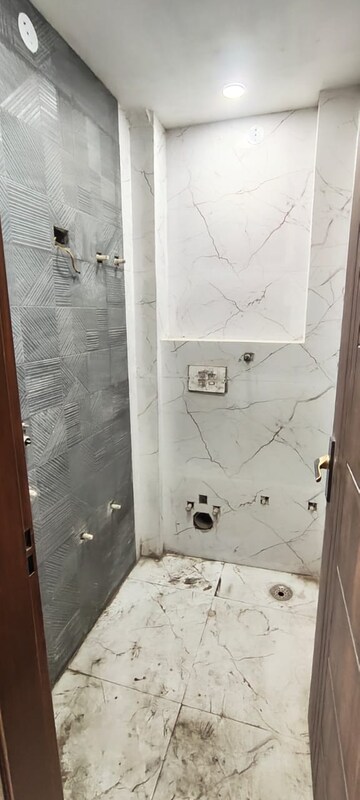 Master Bedroom in 2 BHK Builder Floor at Dwarka Mor – for Sale