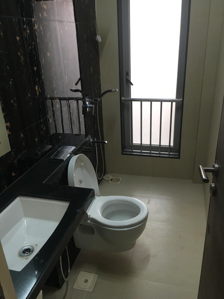 Bathroom, the-wadhwa-anmol-fortune 3 Bedroom 1715 Sq.Ft. Apartment In Goregaon West Mumbai 9647905