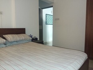 Room in 1 BHK Apartment at Ecohomes Nai Roshni, Andheri East – for Rent