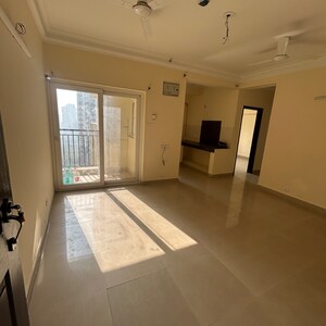 Room in 2 BHK Apartment at Paramount Floraville, Sector 137 – for Rent