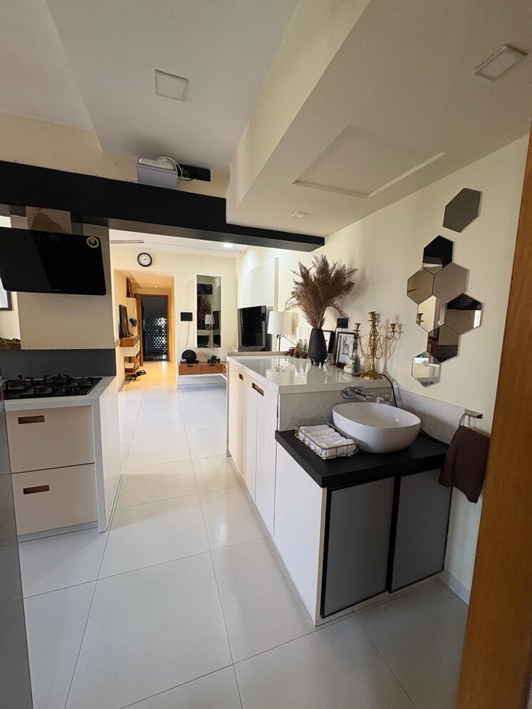 Kitchen, nutan-madhuban-apartment 1 Bedroom 500 Sq.Ft. Apartment In Worli Mumbai 9647973