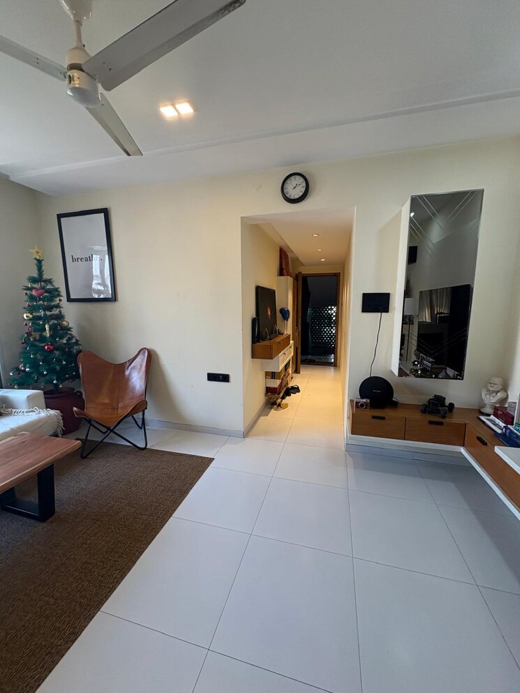 Living Room, nutan-madhuban-apartment 1 Bedroom 500 Sq.Ft. Apartment In Worli Mumbai 9647973