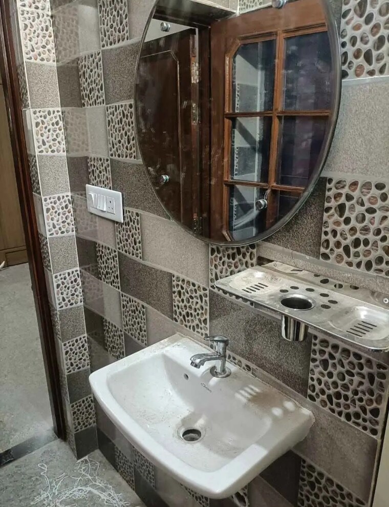 Bathroom, dhakoli 2 Bedroom 900 Sq.Ft. Apartment In Dhakoli Zirakpur 9647970