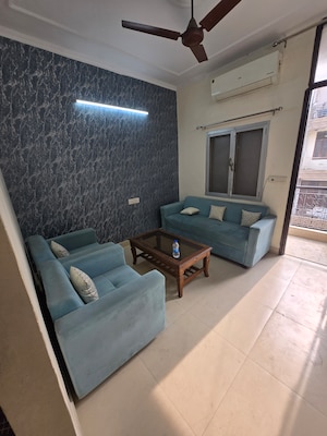 Living Room in 1.5 BHK Apartment at Lajpat Nagar 4 – for Rent