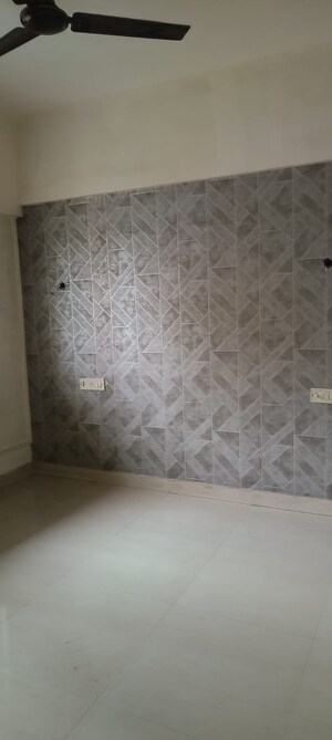 1 BHK Apartment For Rent in Dosti Daffodil, Wadala East