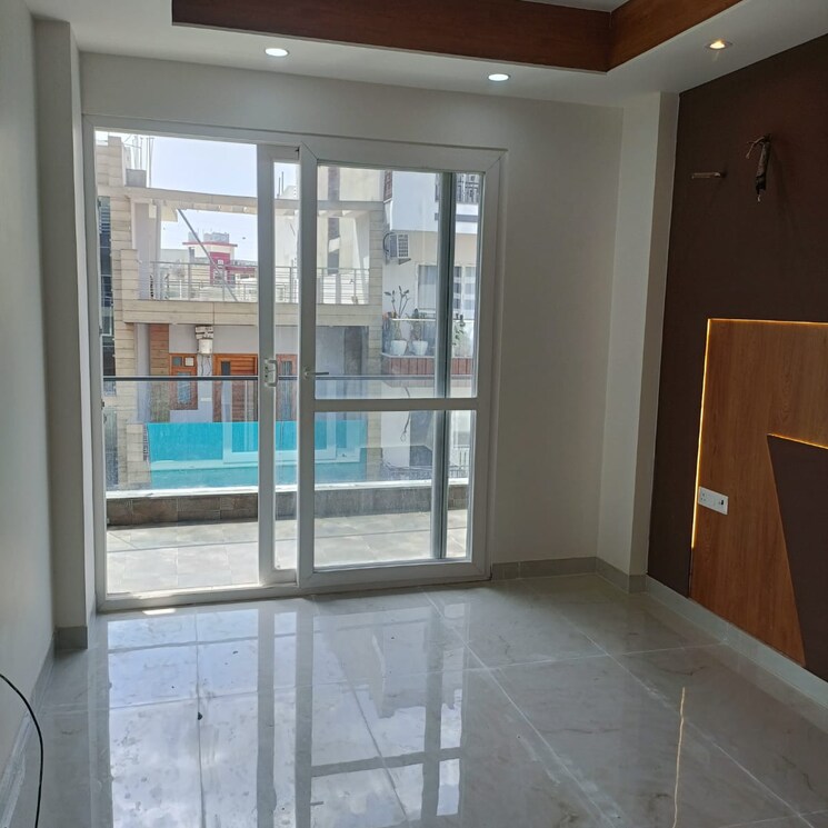 Room, vipul-world-floors 3 Bedroom 200 Sq.Ft. Builder Floor In Sector 48 Gurgaon 9648007