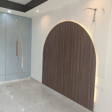 Building Lobby in 3 BHK Builder Floor at Vipul World Floors, Sector 48 – for Rent