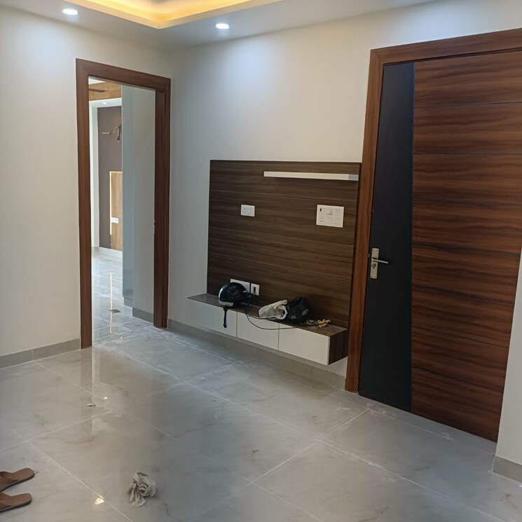 Room, vipul-world-floors 3 Bedroom 200 Sq.Ft. Builder Floor In Sector 48 Gurgaon 9648007