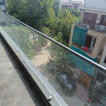 Balcony in 3 BHK Builder Floor at Vipul World Floors, Sector 48 – for Rent