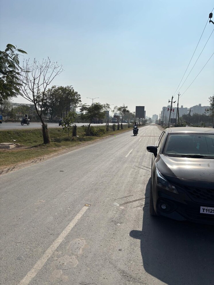  Parking, shilaj Commercial Land 5000 Sq.Yd. In Shilaj Ahmedabad 9648004