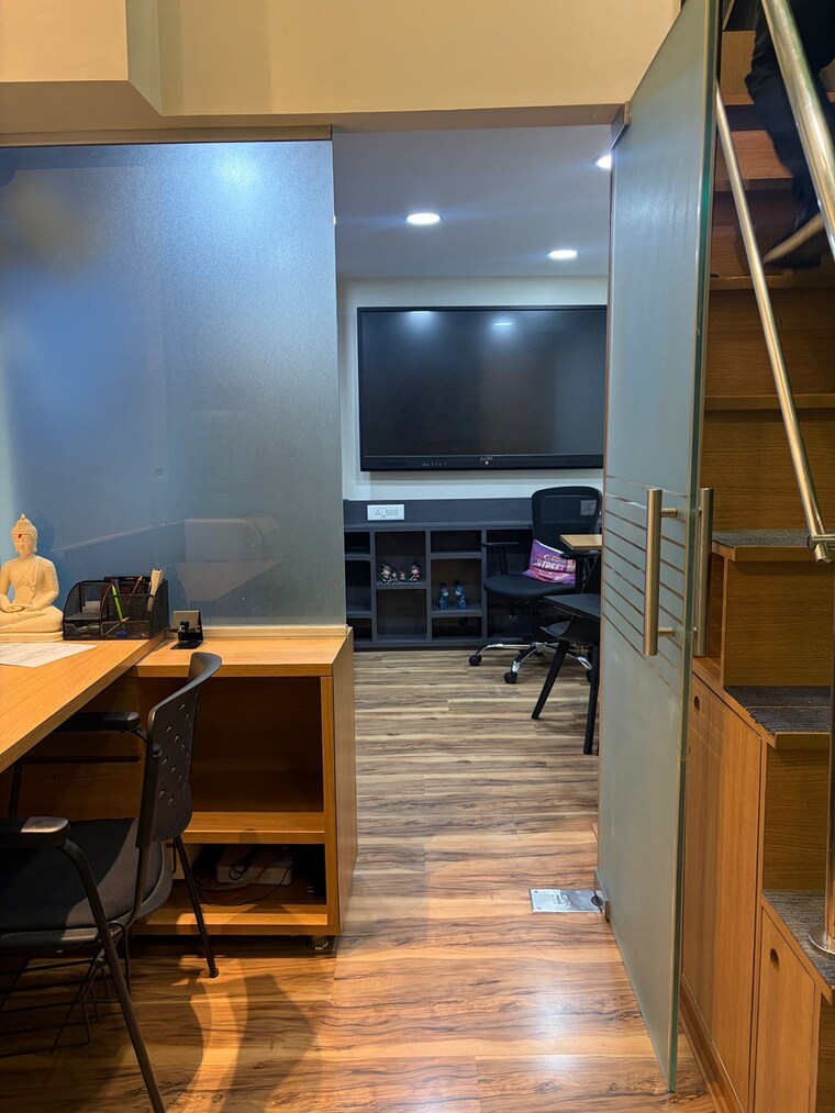 Gym, rustomjee-eaze-zone-mall Commercial Office Space 120 Sq.Ft. In Malad West Mumbai 9648017