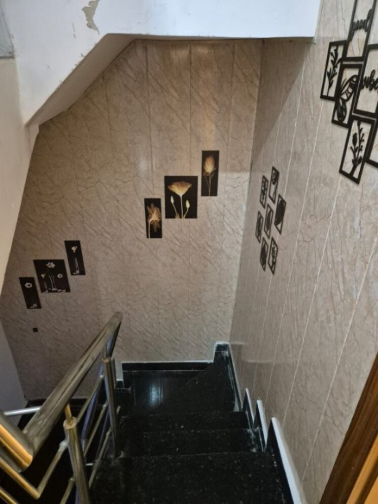 undefined, om vihar 1 Bedroom 450 Sq.Ft. Apartment In Om Vihar Delhi 9648001