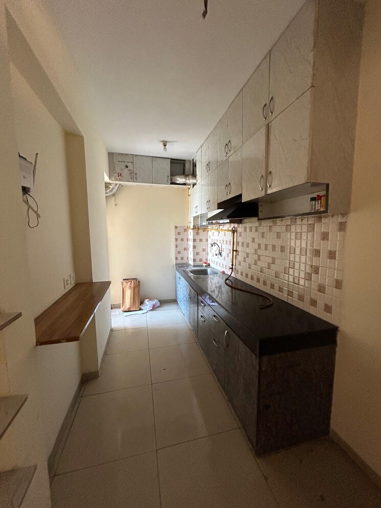 Kitchen, wave-dream-homes 2 Bedroom 808 Sq.Ft. Apartment In Wave City Ghaziabad 9648037