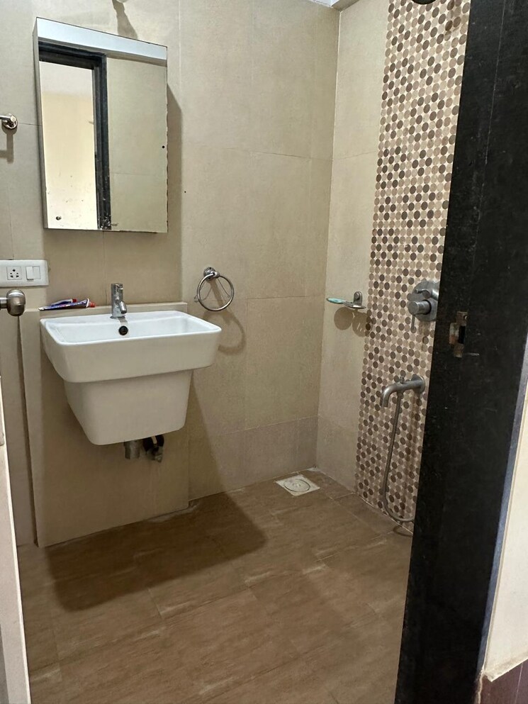 Bathroom, acme-ozone 2 Bedroom 725 Sq.Ft. Apartment In Manpada Thane 9648020
