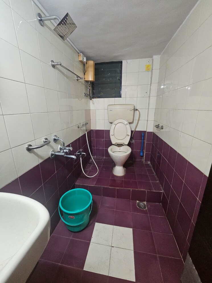 Bathroom, satyam-apartment-kandivali-east 2 Bedroom 990 Sq.Ft. Apartment In Kandivali East Mumbai 9648067