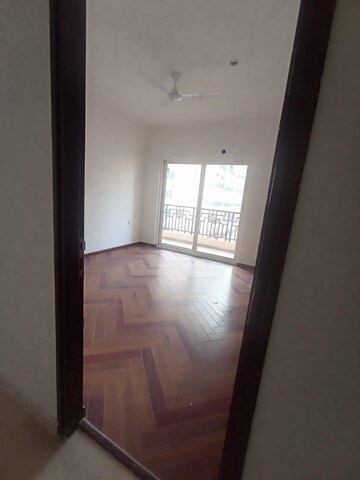 Room in 3.5 BHK Apartment at ACE Parkway, Sector 150 – for Rent