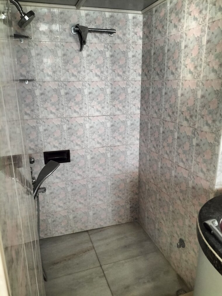 Bathroom, orchid-tower 3 Bedroom 1200 Sq.Ft. Apartment In Worli Mumbai 9648103