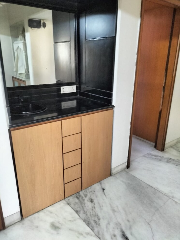 Kitchen, orchid-tower 3 Bedroom 1200 Sq.Ft. Apartment In Worli Mumbai 9648103