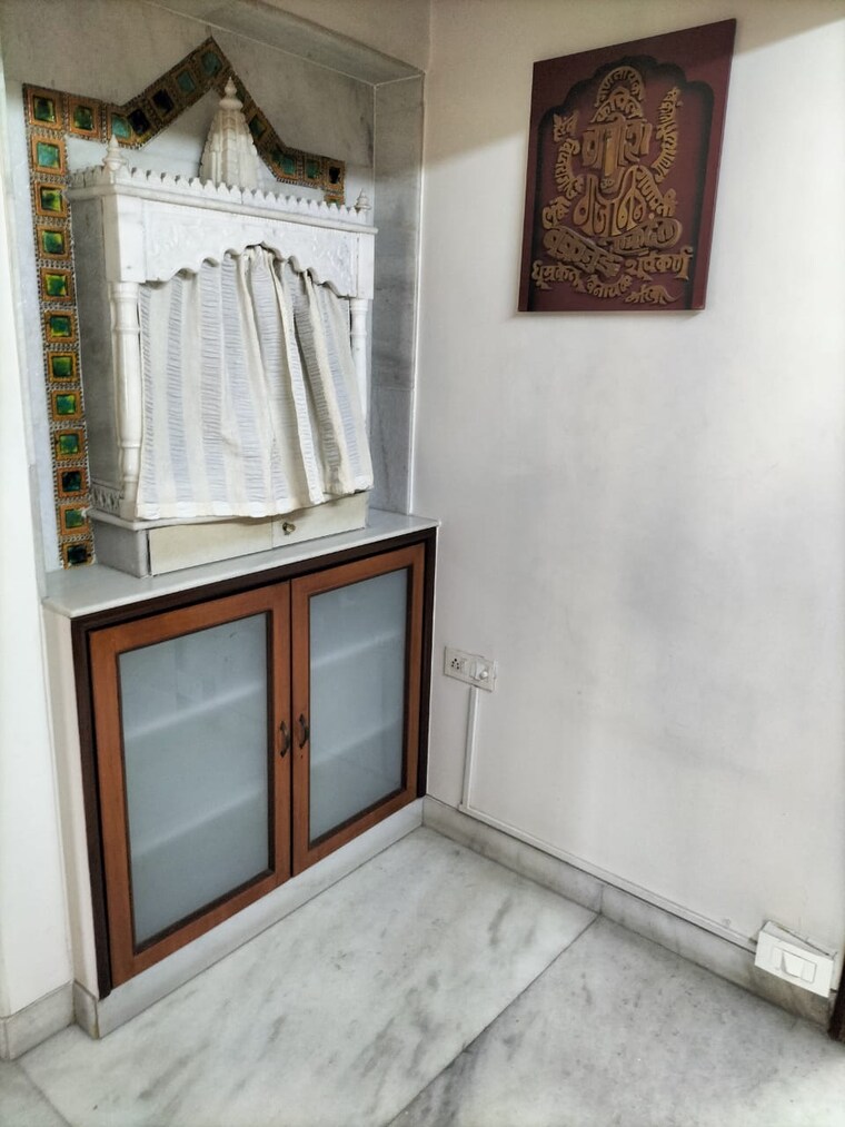 Room, orchid-tower 3 Bedroom 1200 Sq.Ft. Apartment In Worli Mumbai 9648103