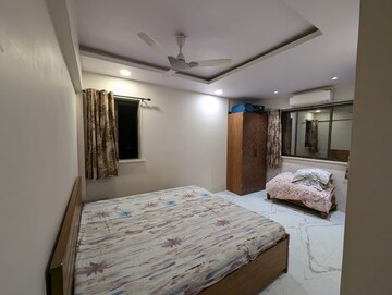 Bedroom in 2 BHK Apartment at Tolaram Building, Chembur – for Rent