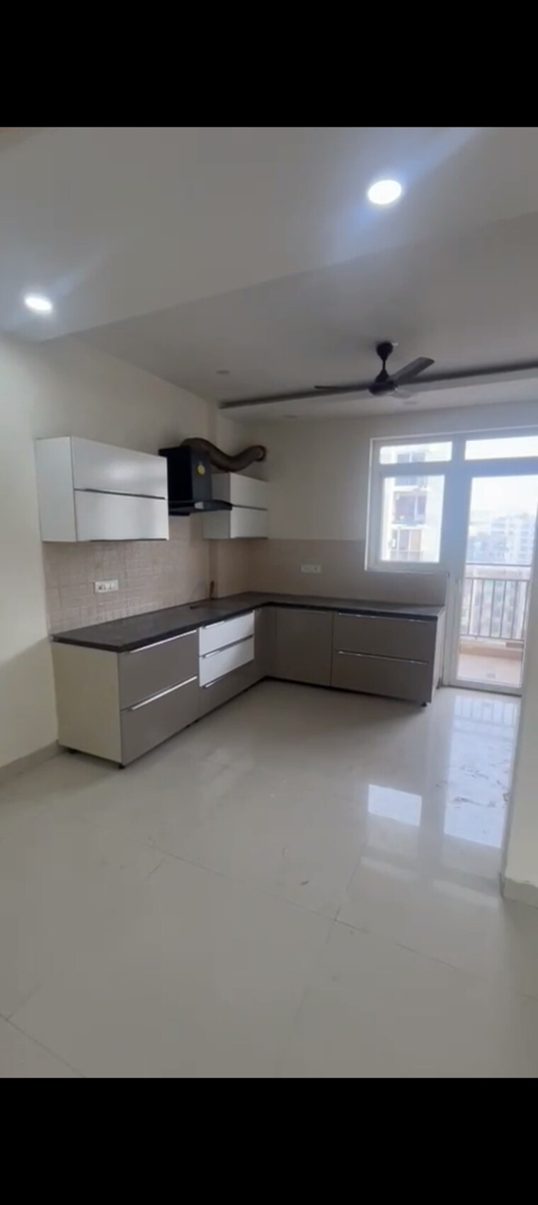 Kitchen, la-prisma 3.5 Bedroom 1940 Sq.Ft. Apartment In Dhakoli Zirakpur 9648149