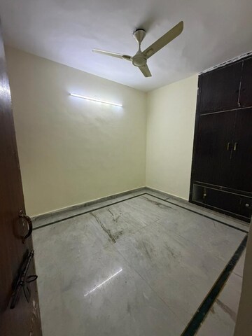 2 BHK Builder Floor For Rent in Vikas Puri