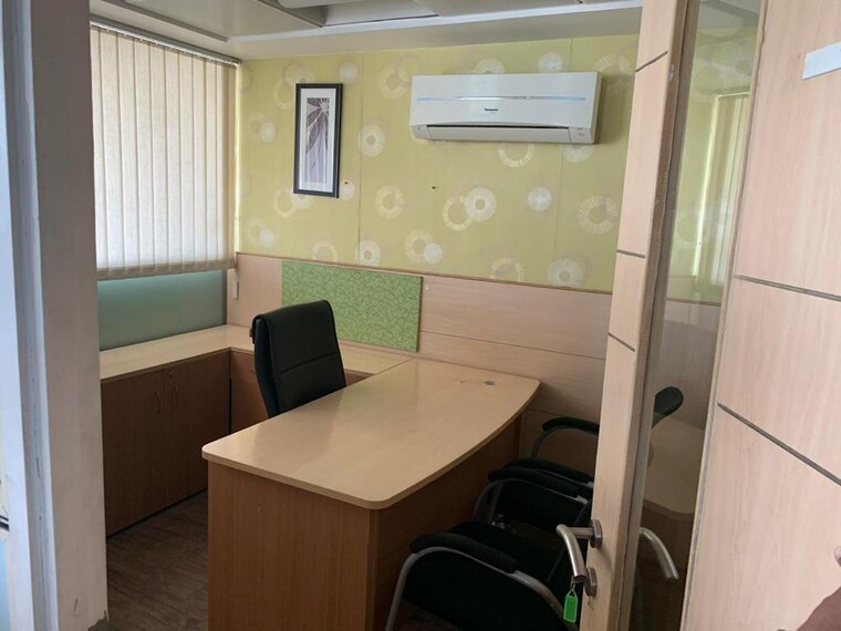 Team Area, sector 63 Commercial Office Space 3000 Sq.Ft. In Sector 63 Noida 9648108