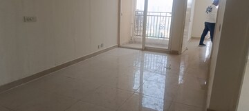 Room in 2 BHK Apartment at Signature Global Prime, Sector 63a – for Rent