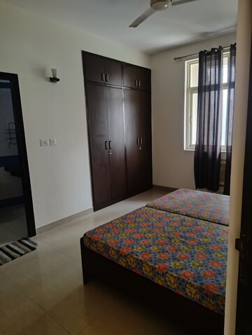 Kitchen in 3 BHK Apartment at Omaxe R2, Gomti Nagar – for Rent