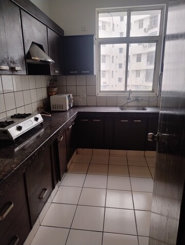 Kitchen in 3 BHK Apartment at Omaxe R2, Gomti Nagar – for Rent
