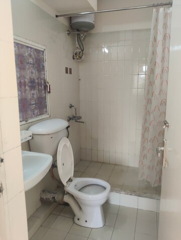 Bathroom in 2 BHK Apartment at DLF The Carlton Estate, Dlf Phase V – for Rent