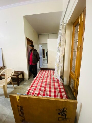  Pg For Rent in Vineet Khand