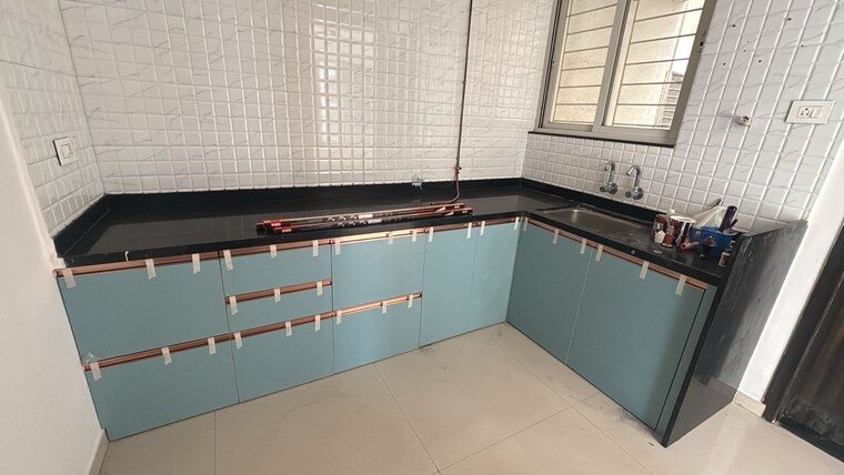 Kitchen, gayatree-landmark-phase-1 2 Bedroom 972 Sq.Ft. Apartment In Thergaon Pune 9648142