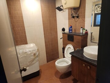 2 BHK Apartment For Rent in Jaypee Greens Pavilion Court, Sector 128