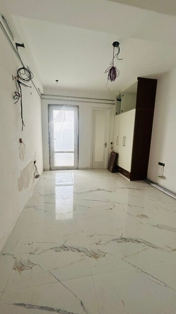 Bathroom in 4 BHK Builder Floor at Unitech Residency Greens, Sector 46 – for Rent