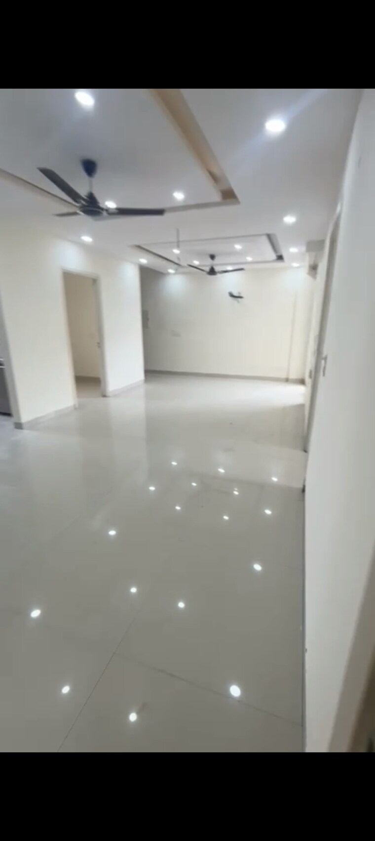 Room, la-prisma 3.5 Bedroom 1940 Sq.Ft. Apartment In Dhakoli Zirakpur 9648149