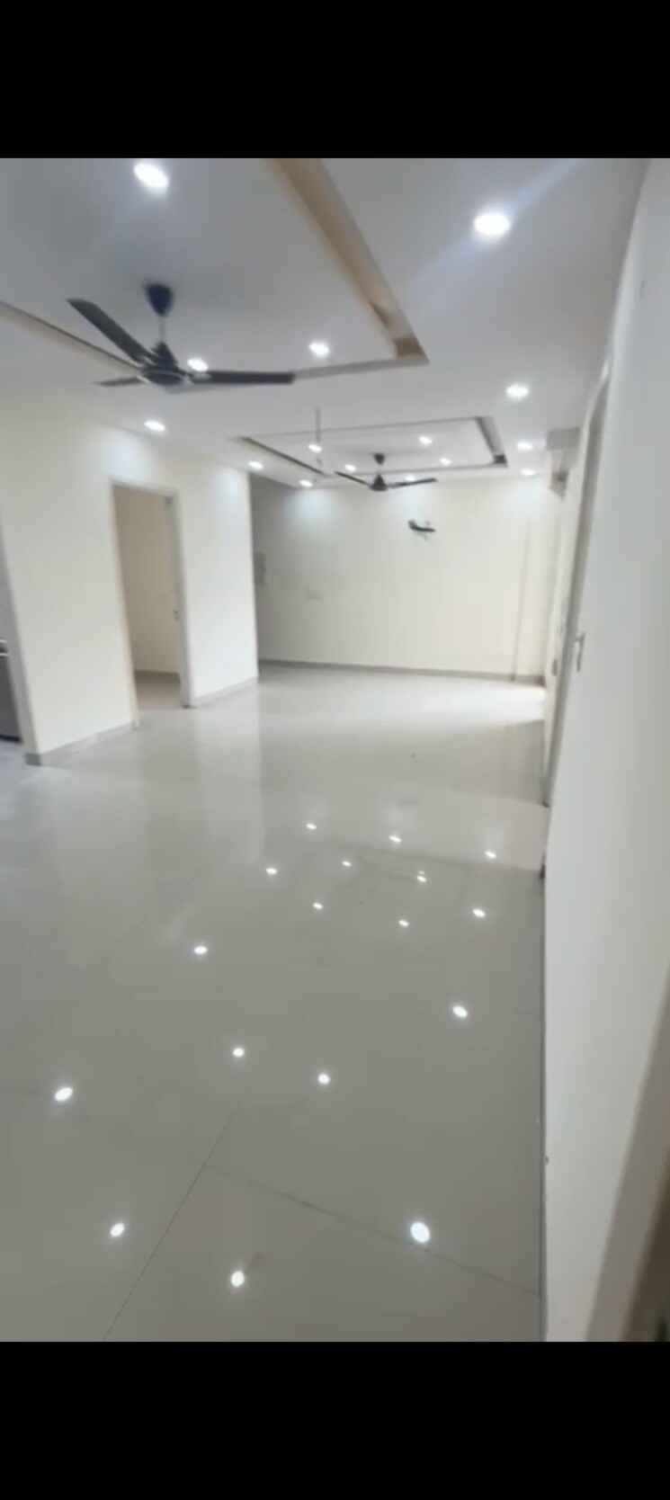 Room, la-prisma 3.5 Bedroom 1940 Sq.Ft. Apartment In Dhakoli Zirakpur 9648149